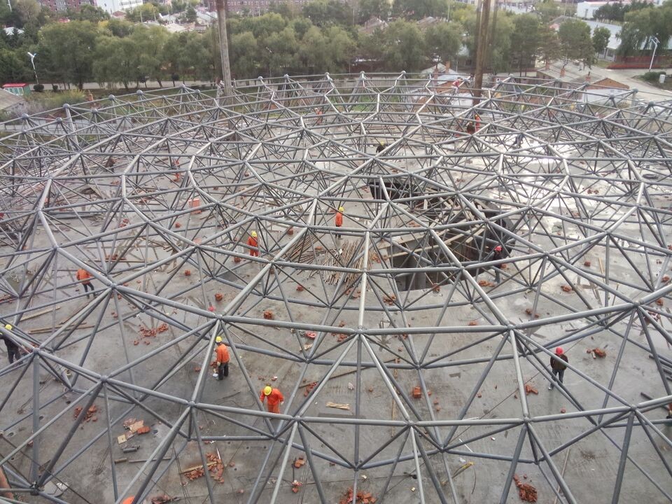 玉树全民健身中心网架